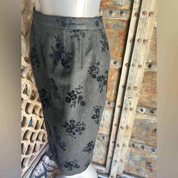 Neimans Wool Midi Skirt - Picture 4 of 7